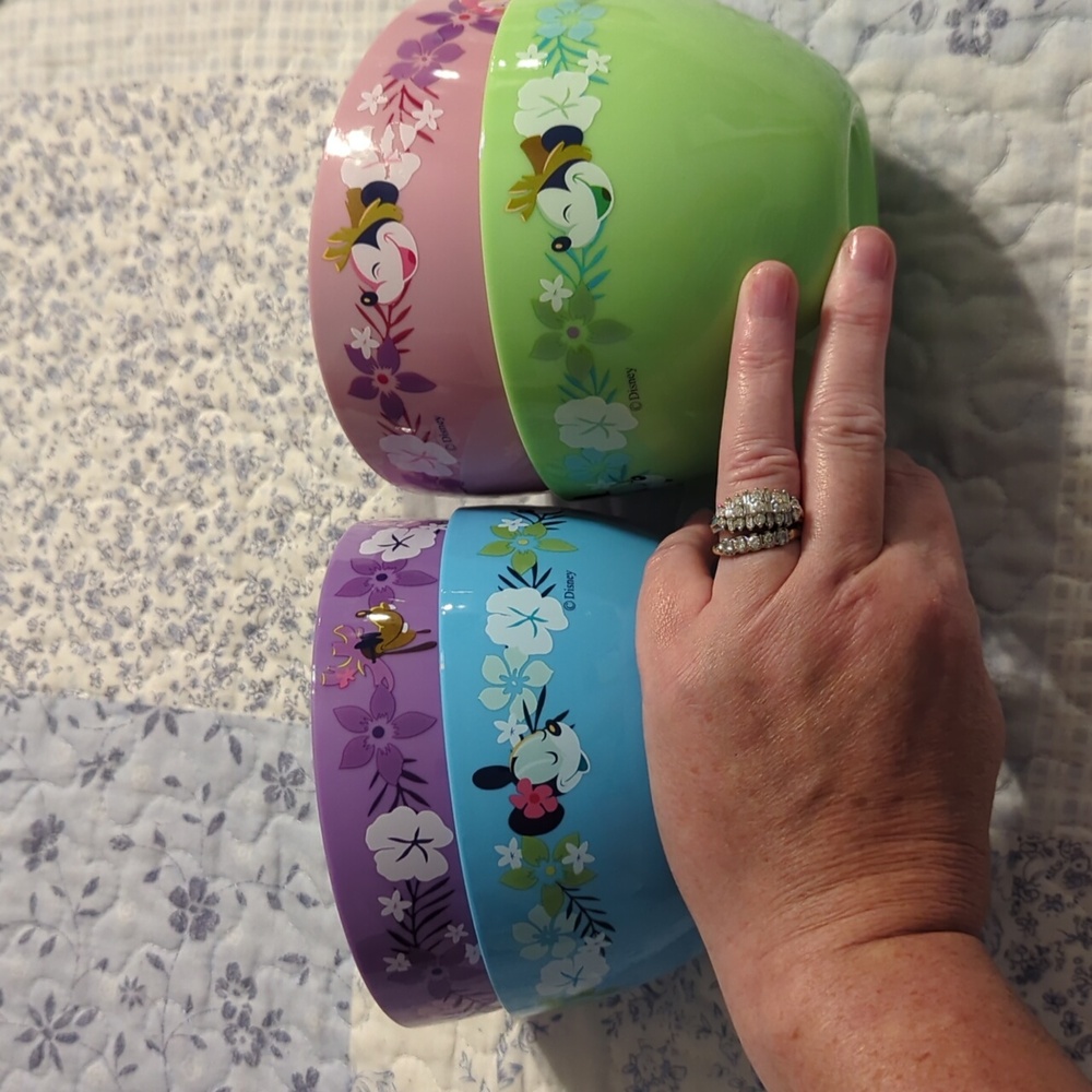 Disney Summertime Dinnerware - Picture 5 of 7